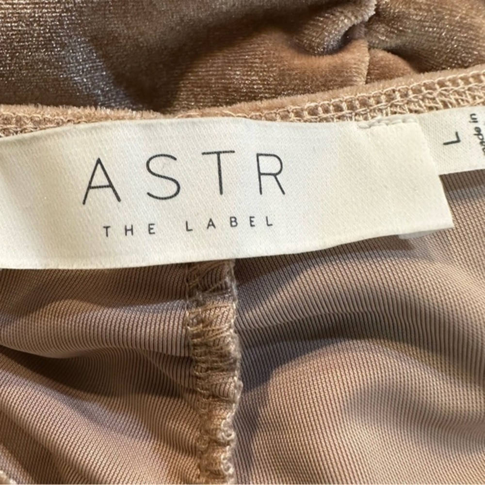 ASTR The Label Vanya Velvet Ruched Long Sleeve Sweetheart Neck Blouse Size L - Picture 8 of 9
